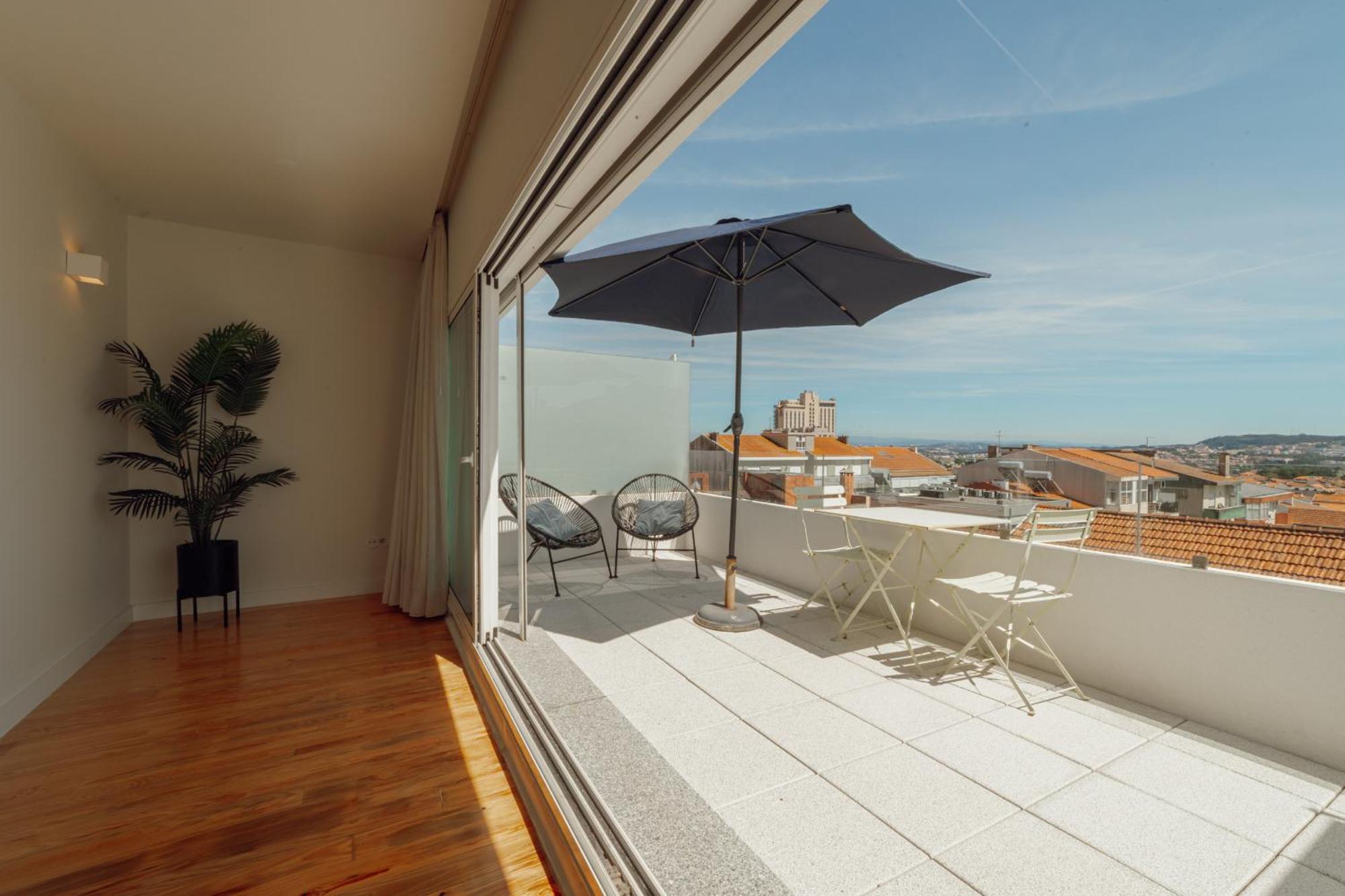 Porto Panoramic Views With Terrace By Vacationy Appartement Buitenkant foto